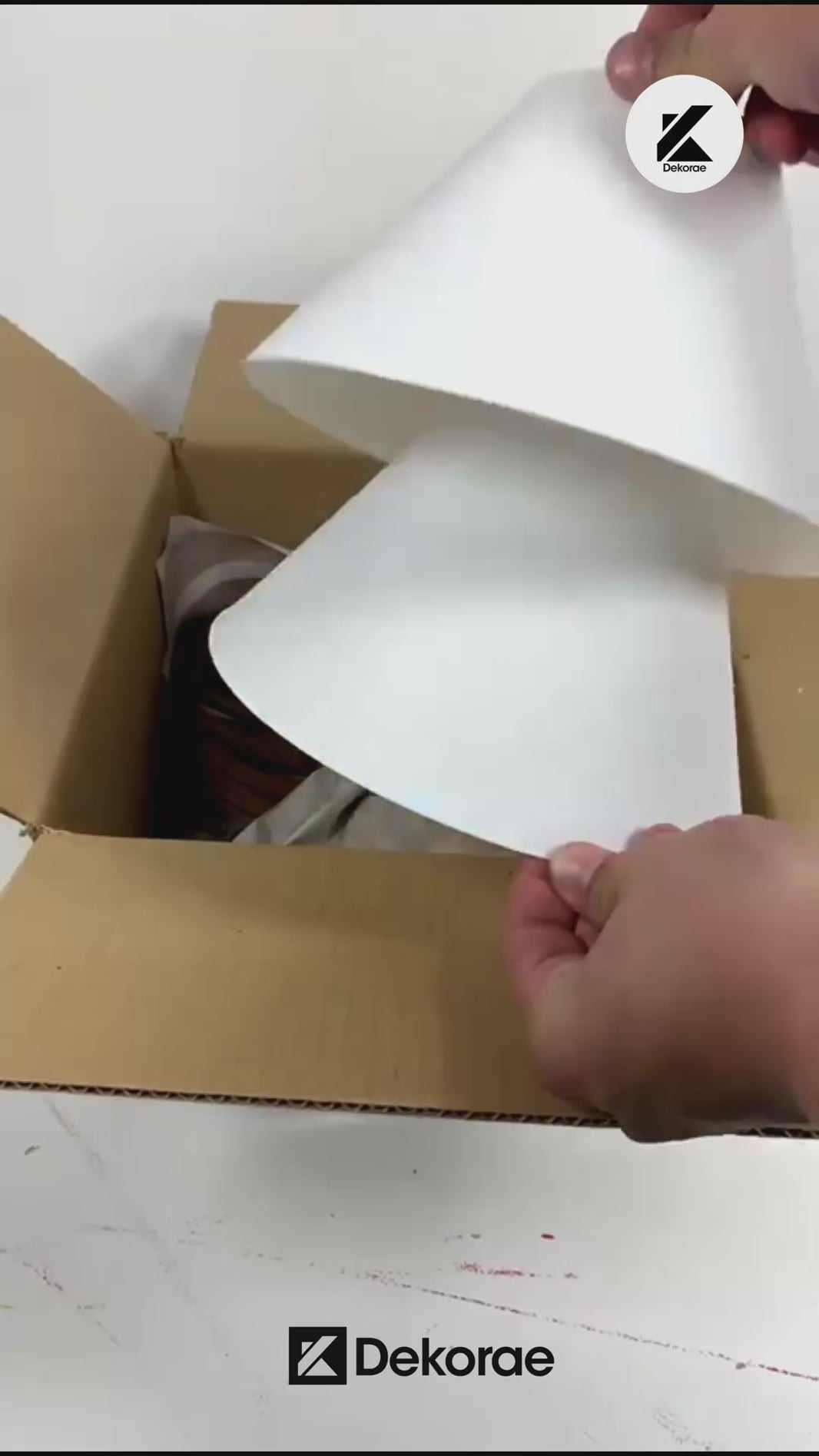 Luminária Abajur de Mesa Minimalista em Madeira Dekorae - unboxing e detalhes do produto