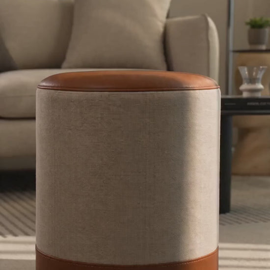 Puff Banqueta Minimalista em Linho Dekorae - detalhes do tecido e acabamento em couro